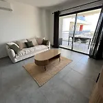T2 Vue Apartment