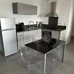 T2 Vue Apartment